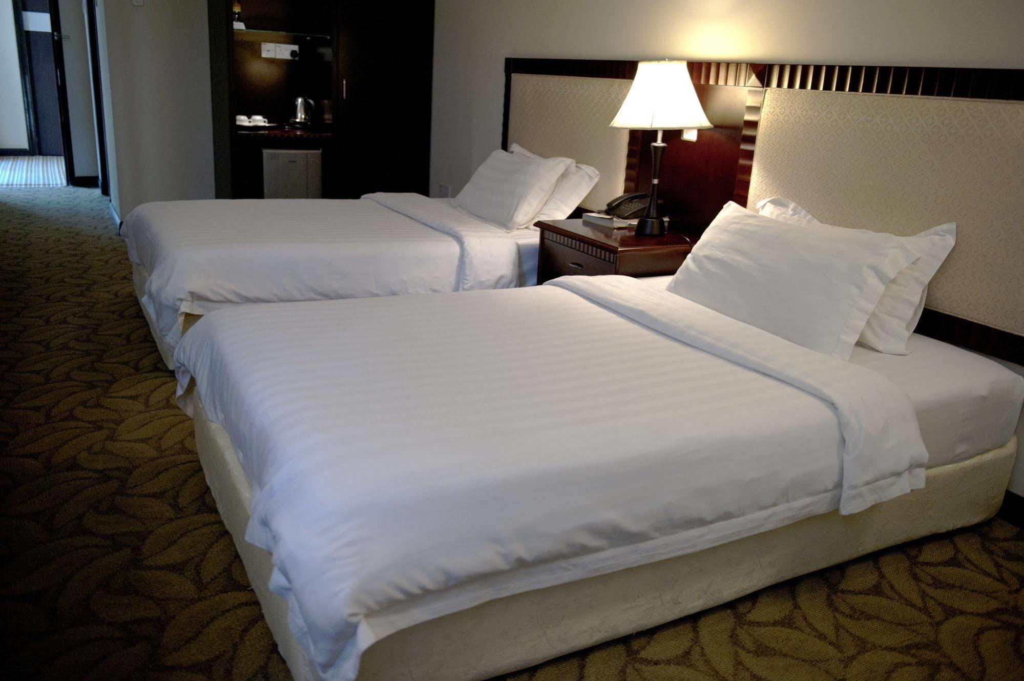 Palm Garden Hotel Brunei Bandar Seri Begawan Eksteriør billede